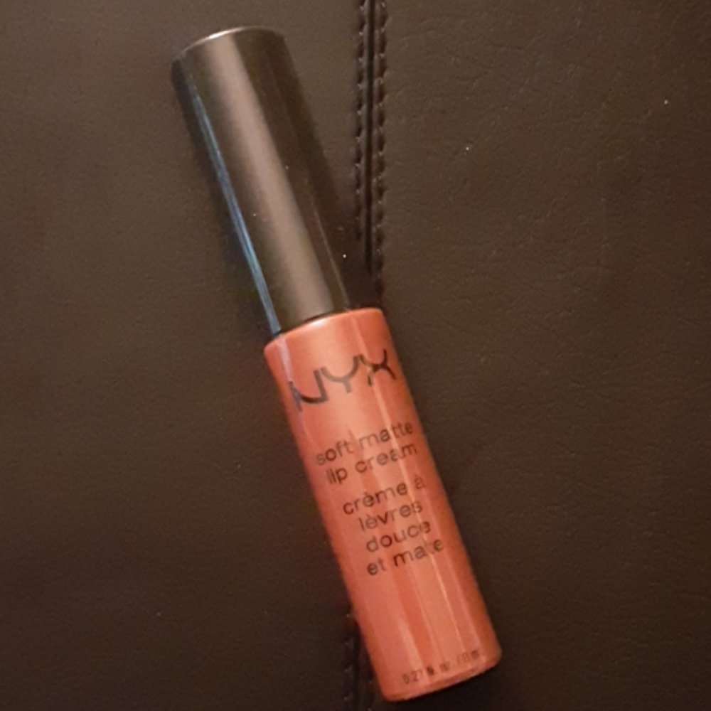 NYX Soft Matte Lip Cream